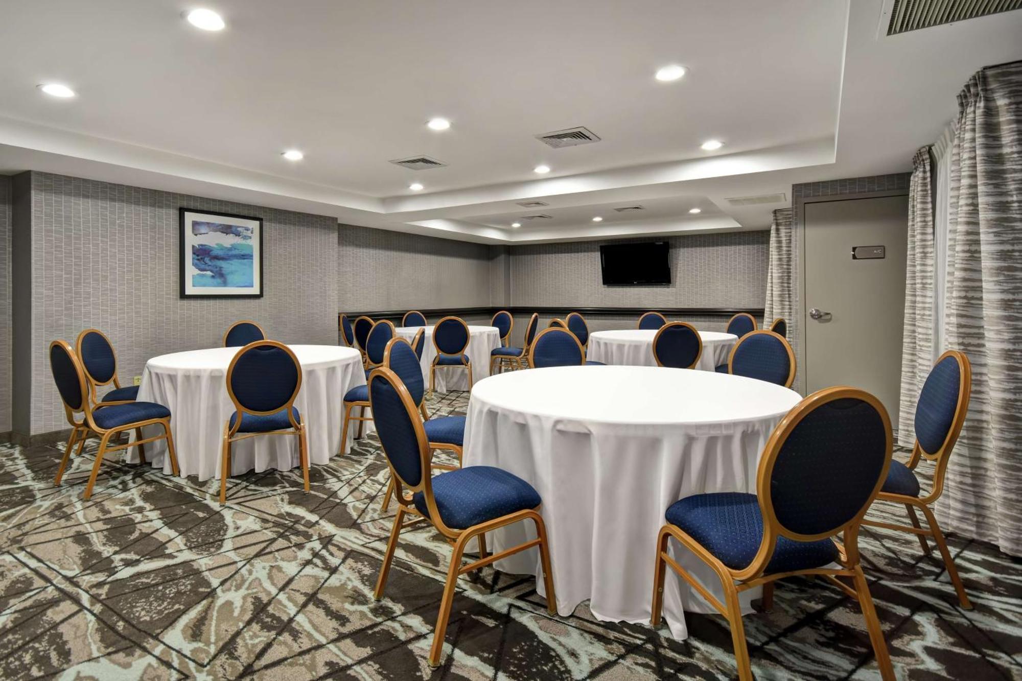 Homewood Suites By Hilton Edgewater-Nyc Area Exterior photo